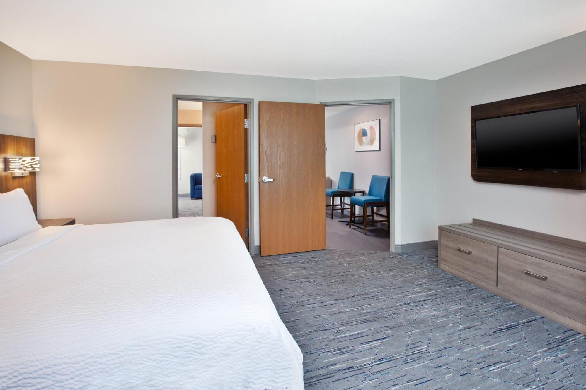 Holiday Inn Express & Suites Buffalo, An Ihg Hotel Exterior foto