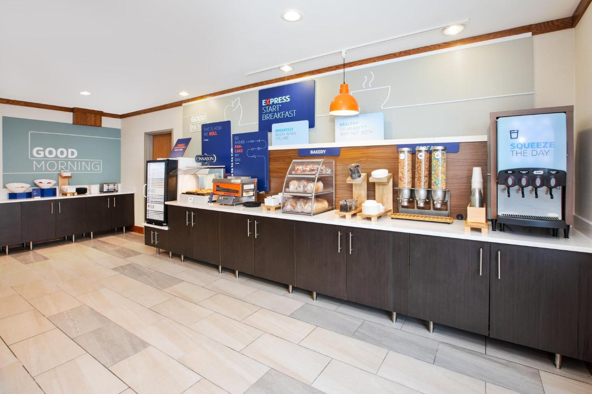 Holiday Inn Express & Suites Buffalo, An Ihg Hotel Exterior foto