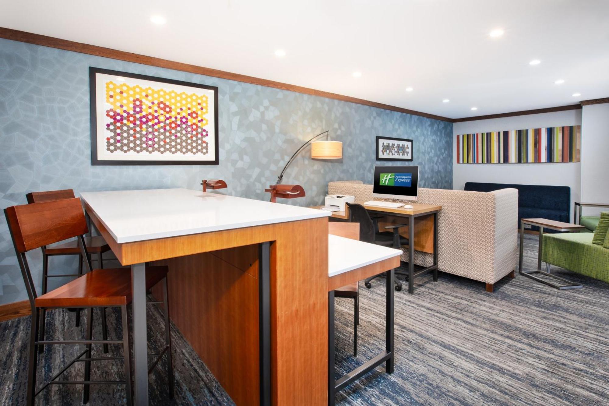 Holiday Inn Express & Suites Buffalo, An Ihg Hotel Exterior foto