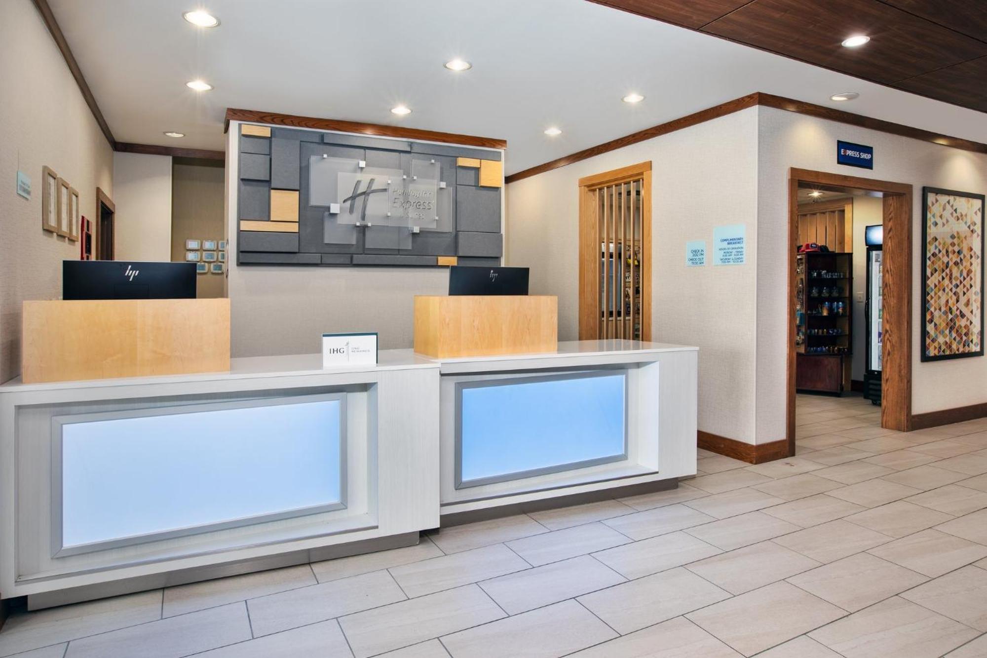 Holiday Inn Express & Suites Buffalo, An Ihg Hotel Exterior foto