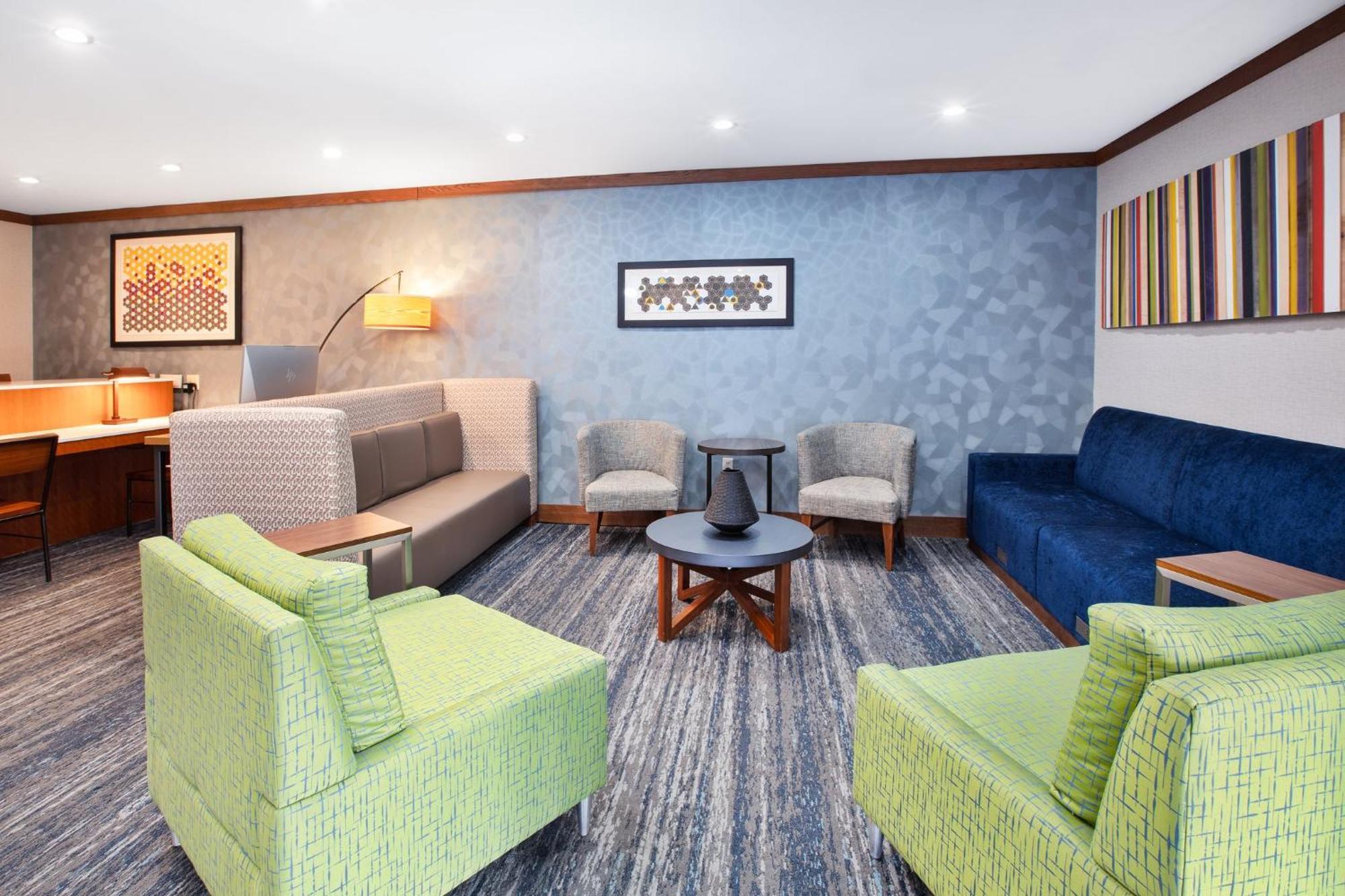 Holiday Inn Express & Suites Buffalo, An Ihg Hotel Exterior foto