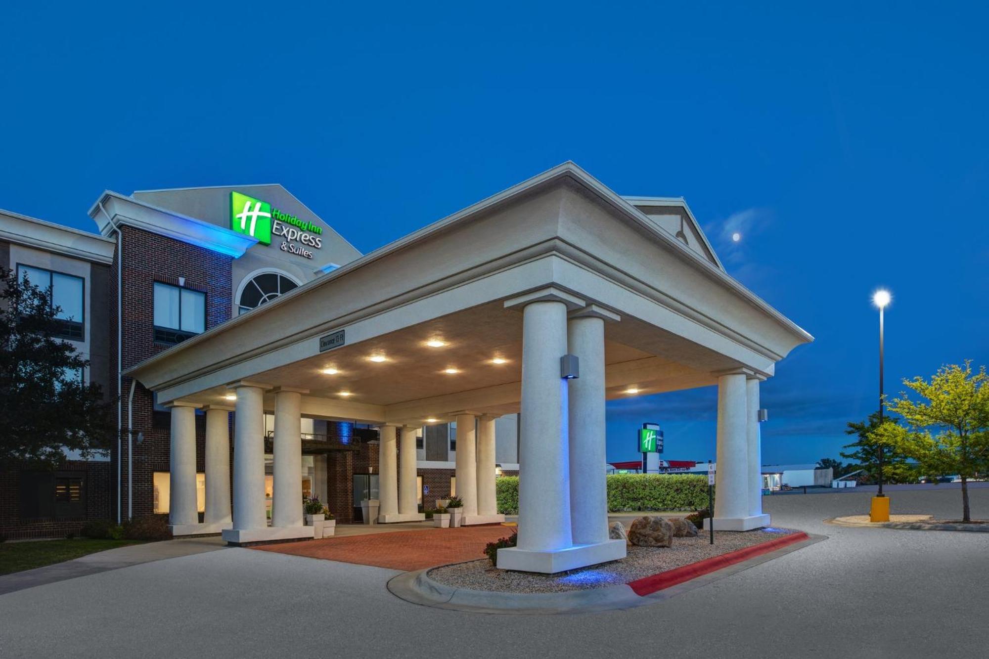 Holiday Inn Express & Suites Buffalo, An Ihg Hotel Exterior foto